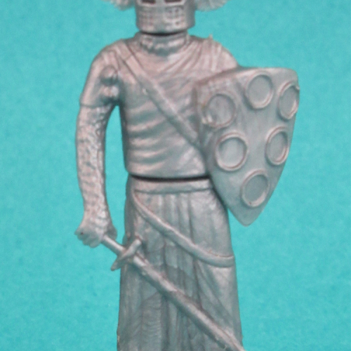 1. Chevalier avec épée et bouclier.